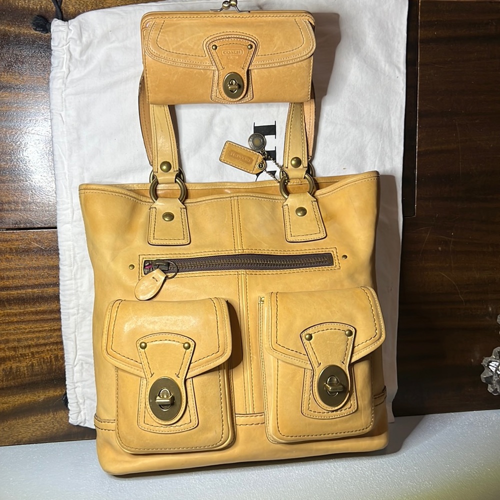 Coach ‘07 Legacy Camel Leather GiGi Tote Carryall + Full Size Camel Wallet *SET* - Picture 2 of 11